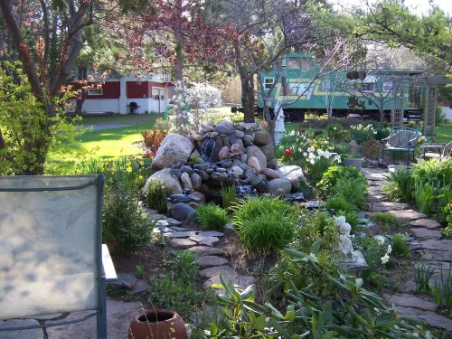 Cozy, Quiet , getaway for Single or Couple