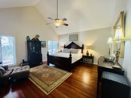 Dock. Waterslide. Beach. Firepit, Gazebo, 500ft Water Frontage. Views. Sleep 18.