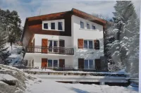 Chalet in Font-Romeu, 1800m altitude, breathtaking views, comfortable for 6 personalize Hotels in Font-Romeu