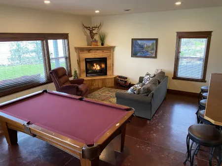 Stunning Lake Roosevelt views and accommodations from our Lincoln residence