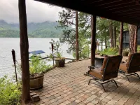 Pine View Cabin: Rustic Hayden Lake Cabin with Bunkhouse and Private Dock - Chalets