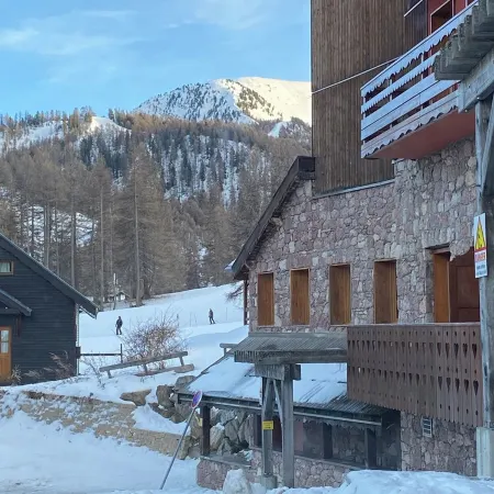 Apparemment sur les Pistes de ski Avec Piscine Risoul1850 Hautes Alpes