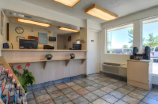 Motel 6 Lancaster, CA