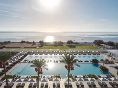 ゲナディ グランド リゾート