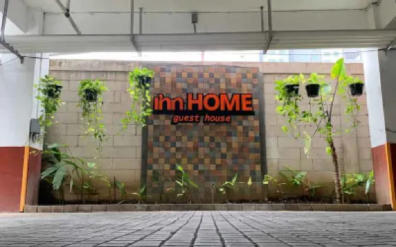 InnHome Solo Jajar Hotel dekat National Press Museum