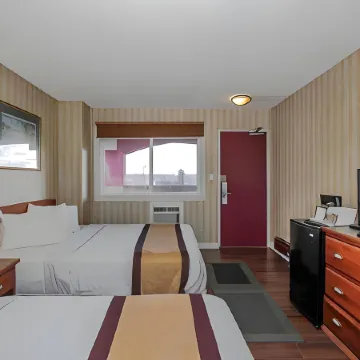 Canadas Best Value Inn Chinook Station