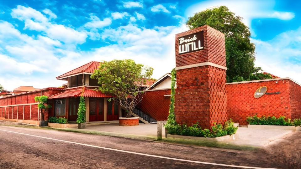 Olinia Airport Hotel