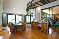 Baan Alisa Bed and Breakfast