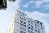 오 비즈 프리미어 앳 레오니아 쉠어펫 호텔