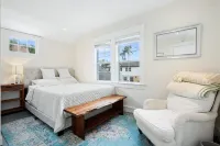 3/2 Ocean Breeze Escape Located on Palm Beach Island