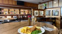 Russ Hill Hotel Hotels in Charlwood