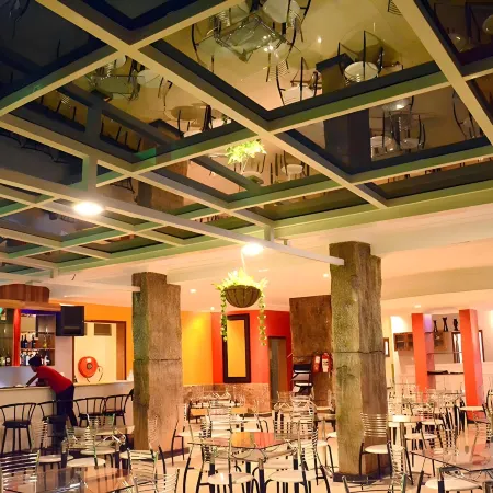 La Posh Hotel