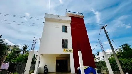 Hotel Star Nivas, Srirangam Отели рядом с достопримечательностью «Dsit,collage,samayapuram,trichy»