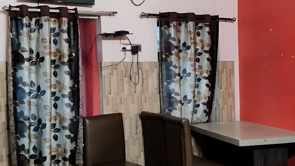 Rajs Lodging and Fooding