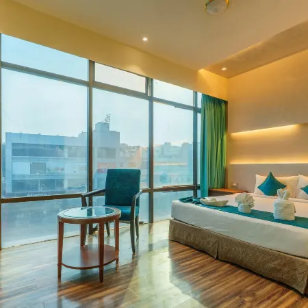 The Platinum Hotel Отели рядом с достопримечательностью «Район Химайятнагар»