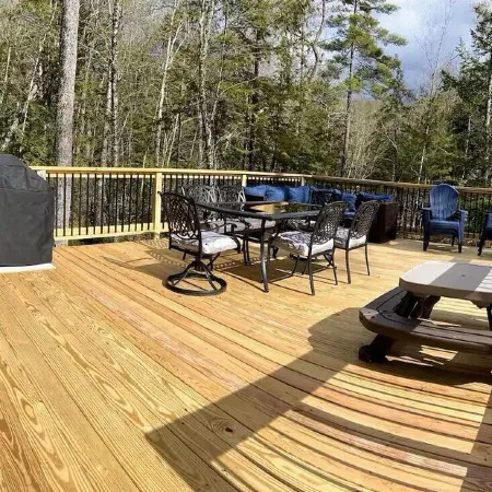 Spacious Home for 14 Guests Near Lake Winnisquam – Close to Everything!