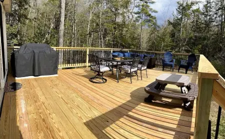 Spacious Home for 14 Guests Near Lake Winnisquam – Close to Everything!