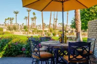 Quintessential Mid-Century Modern Oasis in the Desert - 3-Star