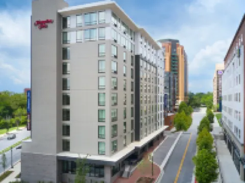 ハンプトン  イン タウソン ダウンタウン タウソンのホテル