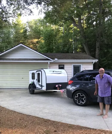 Cool vibes w/ 150' private beach, big views, trees, like northern Cali retreat