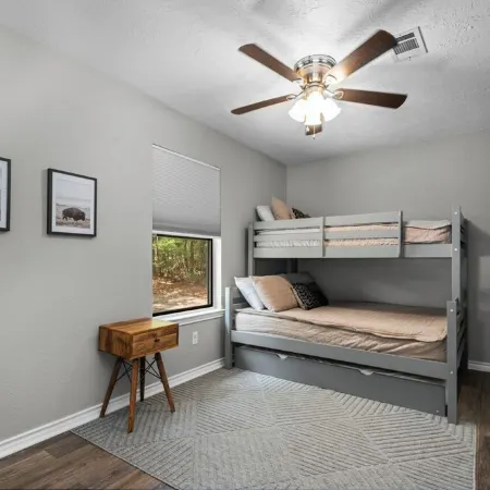 Charming 3-bedroom Summer House in Brookeland