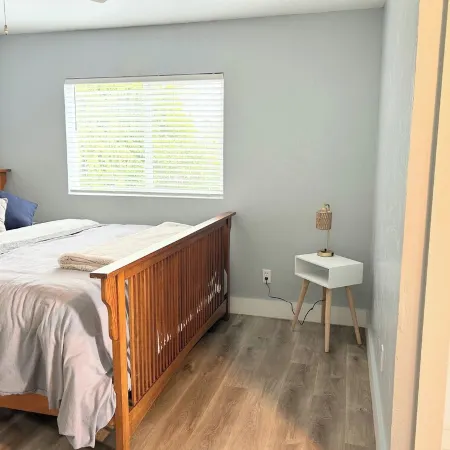 Bayside Casita Upgraded &In Town