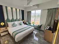 Hotel Prime Suites Airoli فنادق في ثين