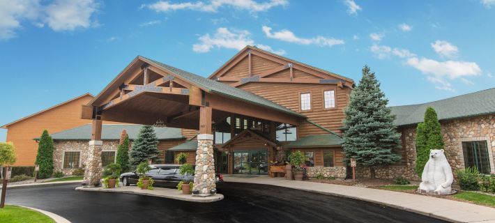Tundra Lodge Hotels in Brown County