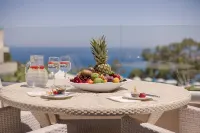 Grecian Park - Breakfast