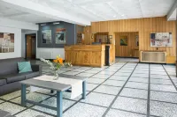 Nbh Premier Hotel - 3 étoiles