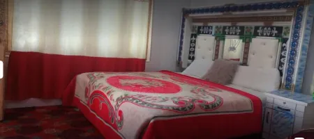 Iceland Hotel & Restaurant Отели в г. Malam Jabba