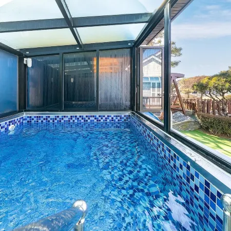 Daebudo Olive Poolvilla Pension