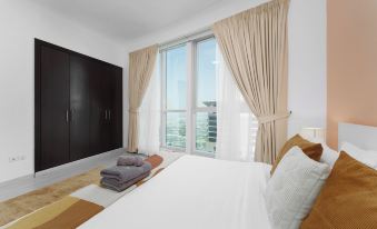 Marco Polo - Stylish and Spacious 2 Br with Marina, City Views