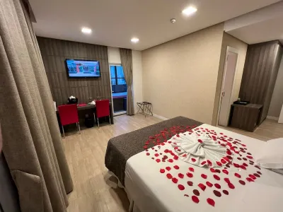 Holiday & Business Hotel - Em Frente ao Centro de Eventos e Arena Conda Hotel a Chapecó