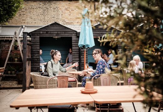 펠리컨 런던 호텔 로비