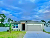 Huge Yard + Mini Golf + Pool + Grill + GameRoom