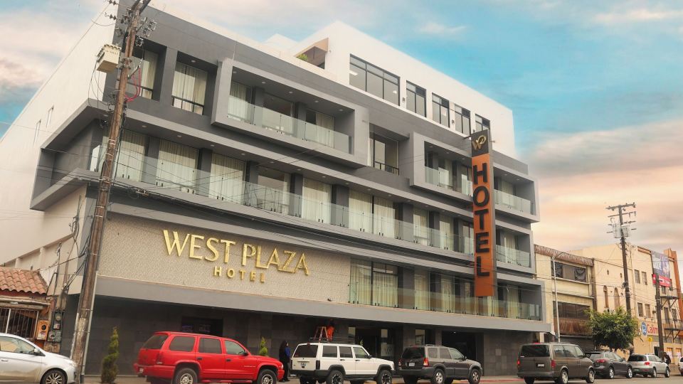 Hotel West Plaza