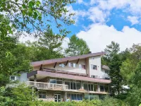 Ishinoyu Lodge Hotels near Yokoteyama Shibutoge Ski area