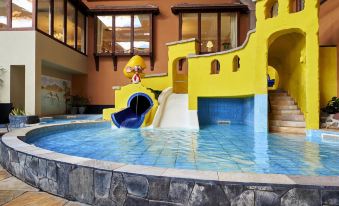 Ferienhaus in Mecklenburg-Vorpommern Mit Tropenpool & Spa