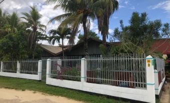 Unu Pikin Guesthouse