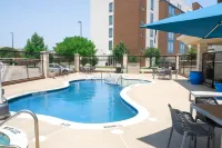 Hampton Inn & Suites Dallas-Lewisville/Vista Ridge Mall - Pools