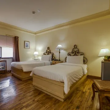 Roxas President's Inn