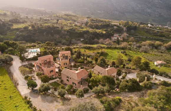 埃利亞託斯山坡隱居處