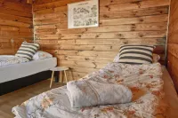 Hlid Huts - Hot Springs