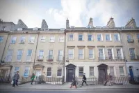 Georgian Loft Apartment - Central Bath - Kitchenette
