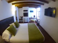 Hotel Casona Usaquen Hotels in Saque