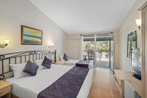 Alados Otel
