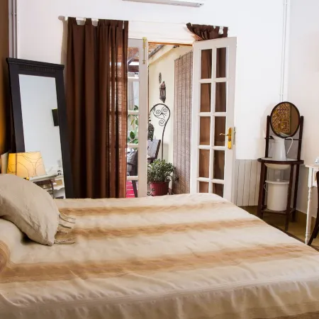Villa Alicia Guest House Отели рядом с достопримечательностью «Эль Пало»