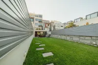 Legacy Oporto Premium Apartment B by Vacationy - 3-Star