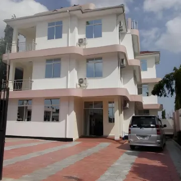 機場中轉山林小屋 鄰近尼雷爾國際機場的酒店